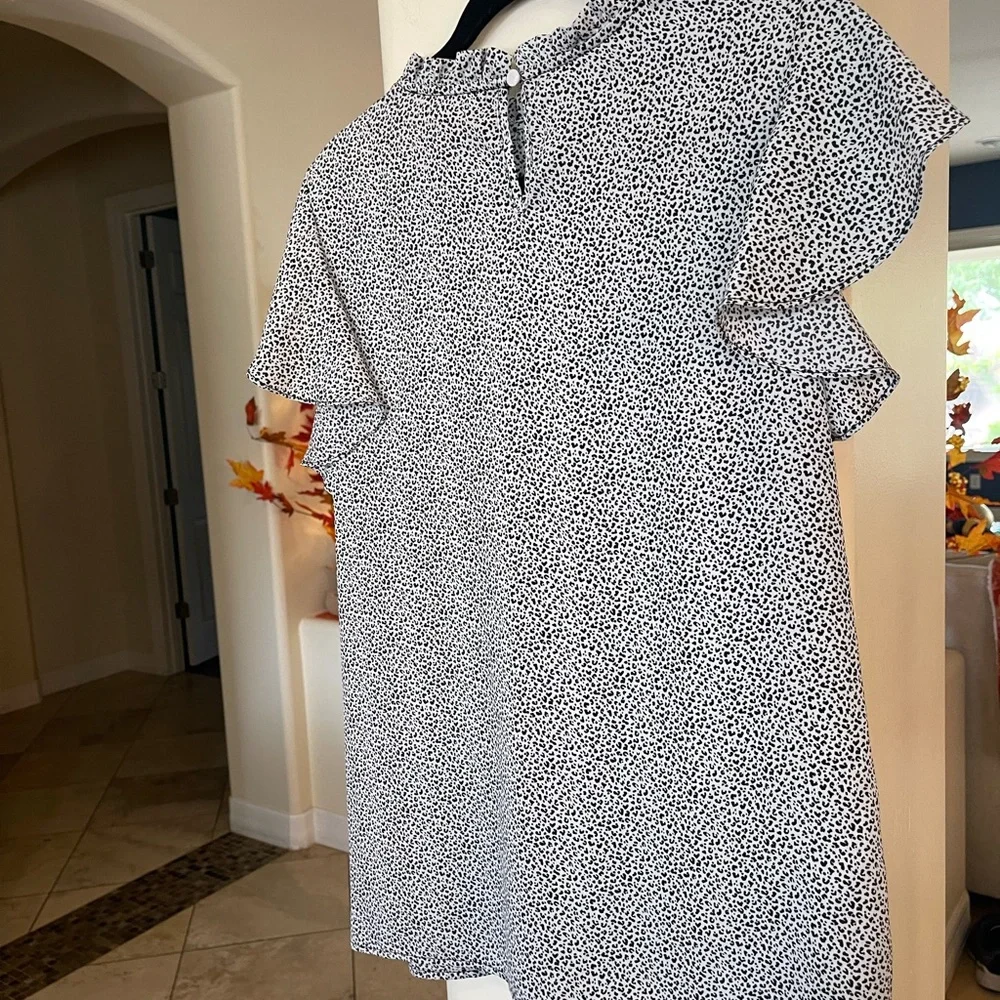 Women’s LG White & Black Print Philosophy Blouse, Never Worn - Picture 6 of 6